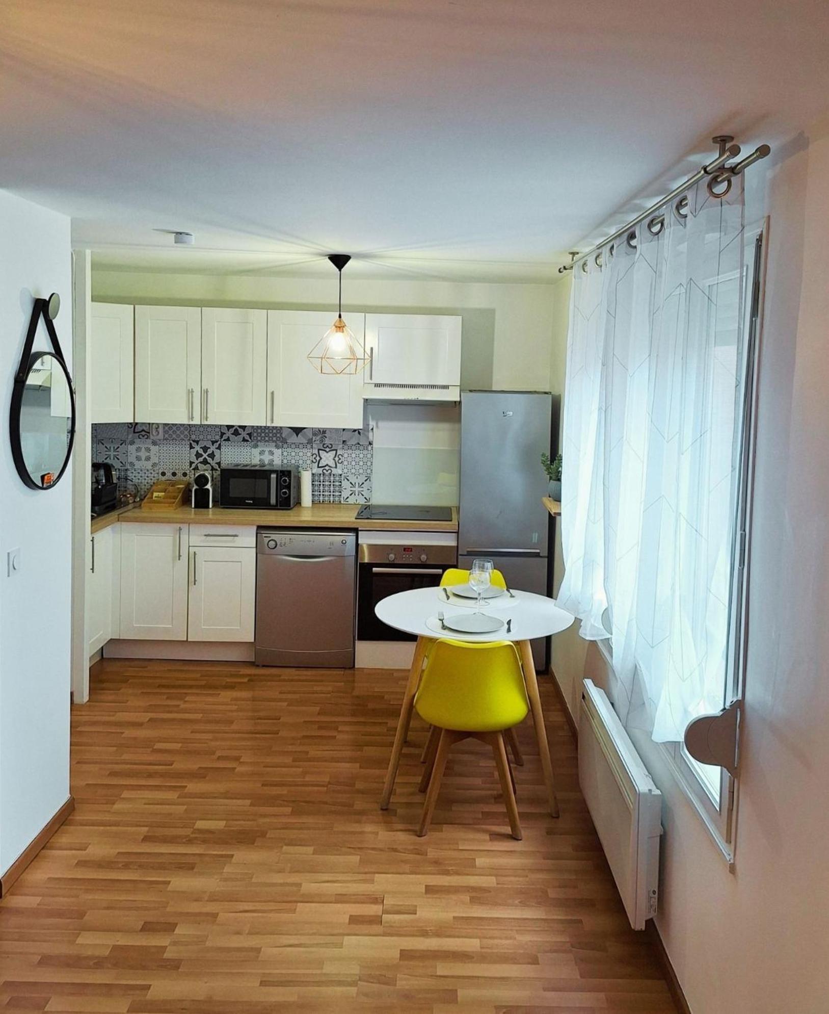 Le Fatsia - Rennes Gare T2 Apartment Ngoại thất bức ảnh